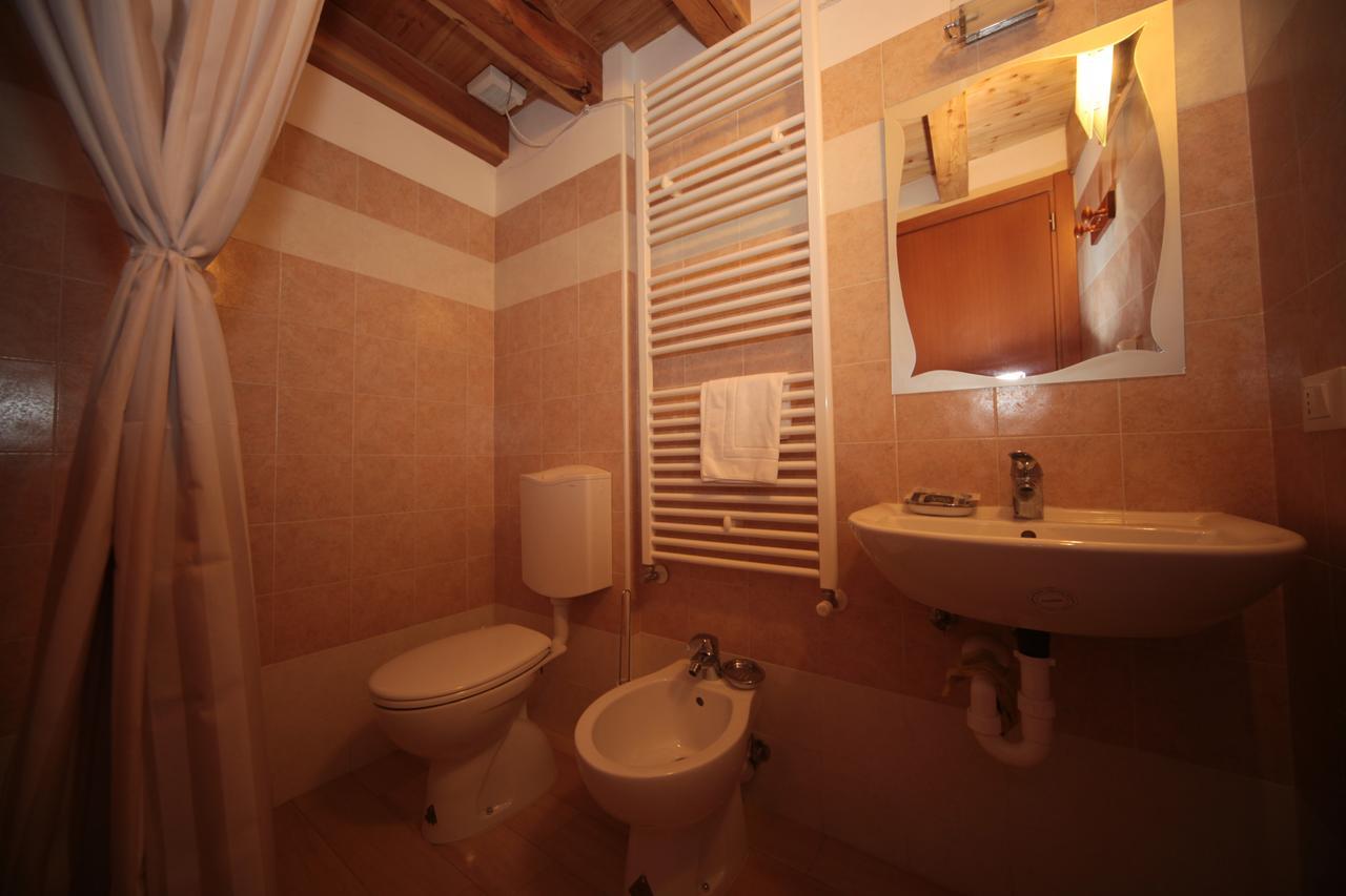 Albergo Diffuso Valcellina E Val Vajont In Erto Ruang foto